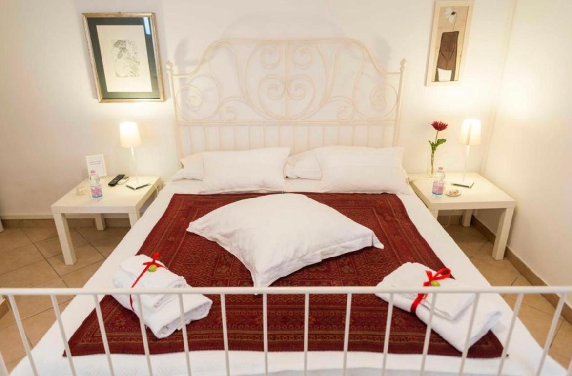 La Locanda Di Andrea Il Pescatore Bed & Breakfast Borgo Montenero Exterior foto